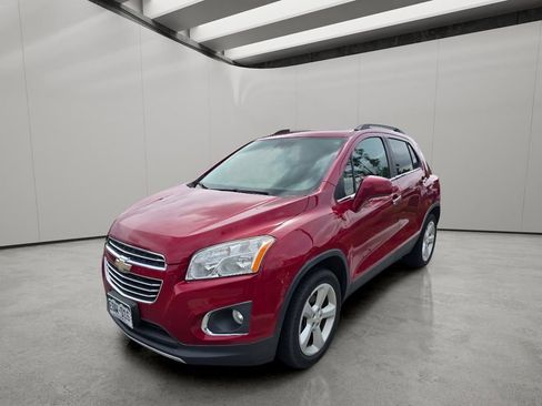 Used 2015 Chevrolet Trax LTZ AWD/4WD image 2
