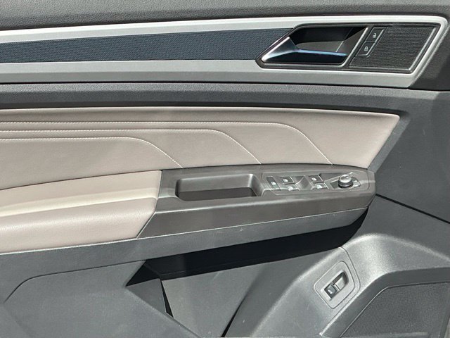 Certified 2023 Volkswagen Atlas SEL R-Line AWD/4WD image 11