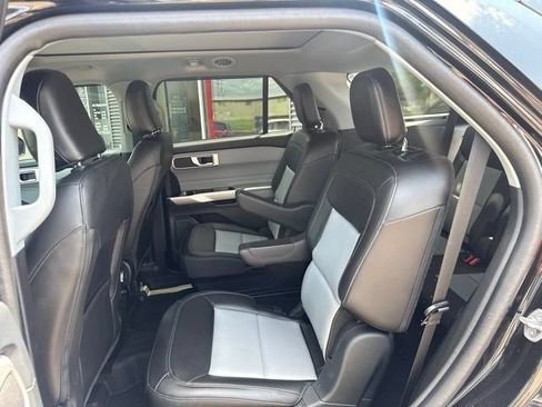 Used 2023 Ford Explorer XLT w/ Equipment Group 202A AWD/4WD image 44