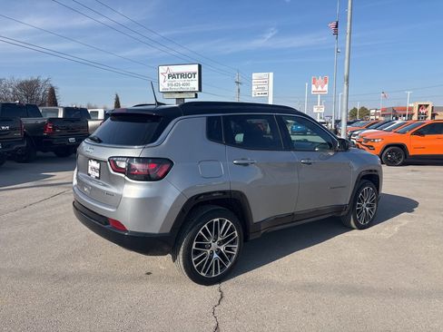 Used 2023 Jeep Compass Limited w/ Elite Group image 3