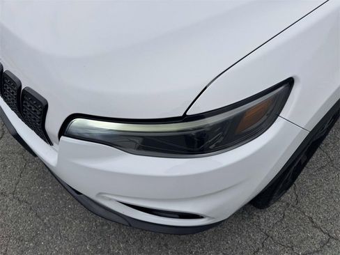 Used 2019 Jeep Cherokee Latitude Plus image 7