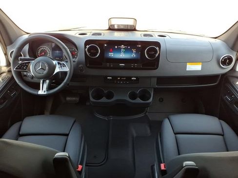 New 2026 Mercedes-Benz Sprinter 2500 image 27