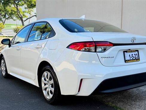 Used 2023 Toyota Corolla LE FWD image 3