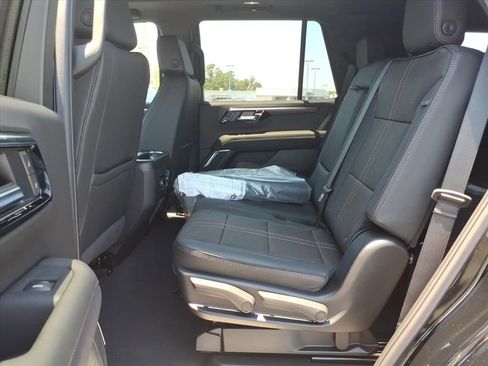 New 2026 Chevrolet Tahoe High Country w/ Sun And Tow Package AWD/4WD image 14