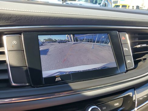 Used 2024 Buick Enclave Essence image 32