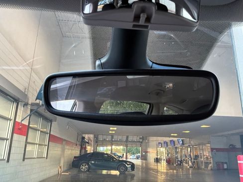Used 2023 Chrysler Voyager LX FWD image 20