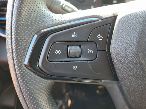 Used 2025 Chevrolet Trax LS image 21