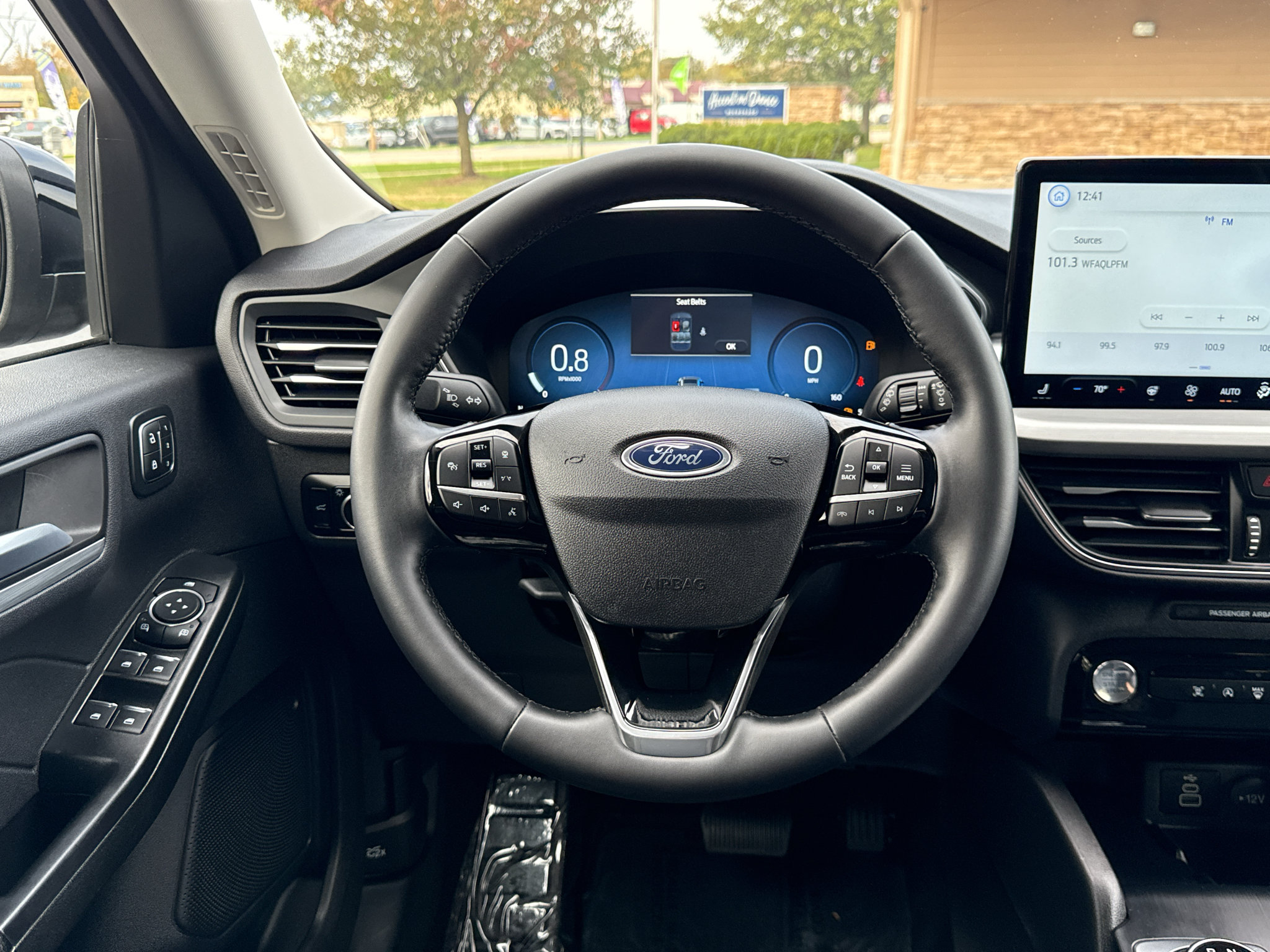 Used 2025 Ford Escape Platinum AWD/4WD image 29