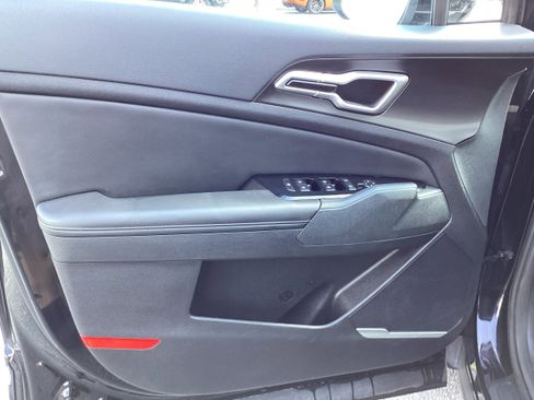 Used 2023 Kia Sportage EX image 15