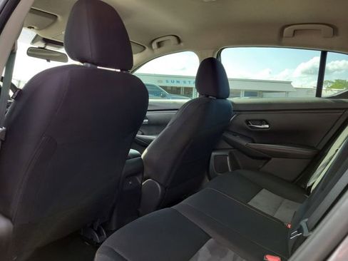 Used 2024 Nissan Sentra SR FWD image 8