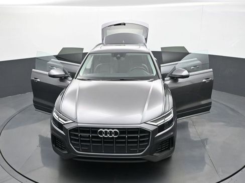 Used 2019 Audi Q8 Premium Plus w/ Premium Plus AWD/4WD image 31