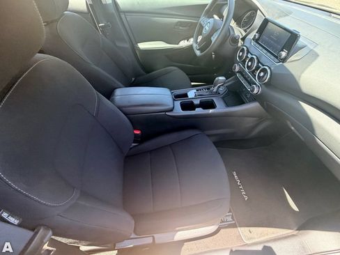 Used 2024 Nissan Sentra S FWD image 11