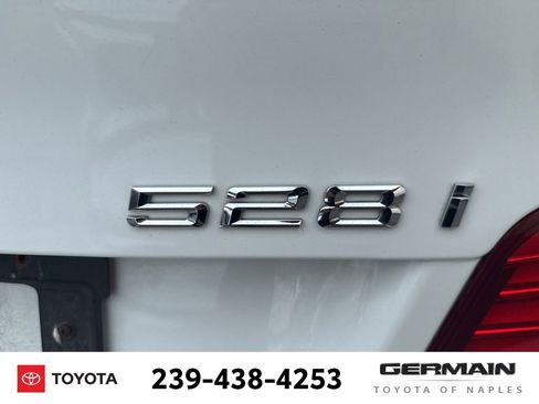 Used 2015 BMW 528i xDrive Sedan AWD/4WD image 9