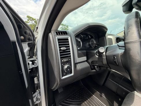 Used 2018 RAM 1500 Big Horn AWD/4WD image 29