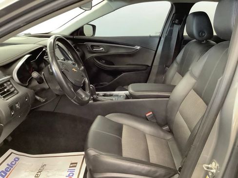 Used 2018 Chevrolet Impala LT FWD image 11