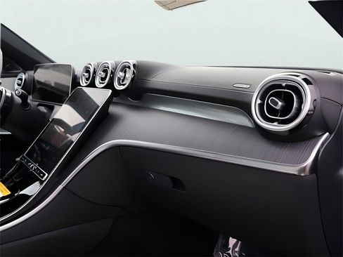 Used 2025 Mercedes-Benz C 300 4MATIC Sedan image 11