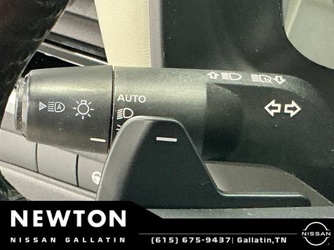 Used 2023 Nissan Rogue SL w/ SL Premium Package FWD image 36