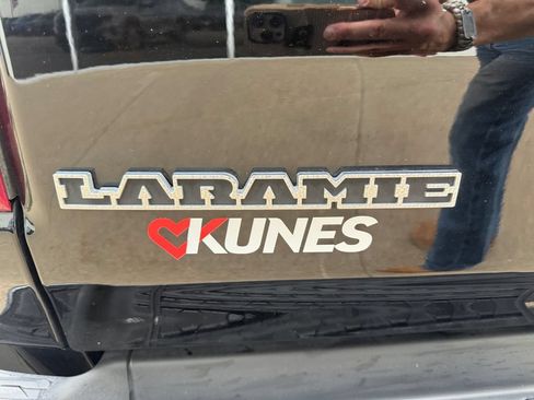 Used 2022 RAM 1500 Laramie AWD/4WD image 44