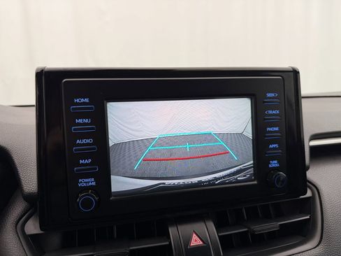 Used 2019 Toyota RAV4 LE image 16