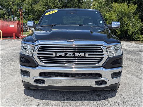 Used 2024 RAM 1500 Laramie AWD/4WD image 9