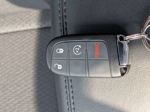 New 2026 Jeep Compass Latitude AWD/4WD image 32