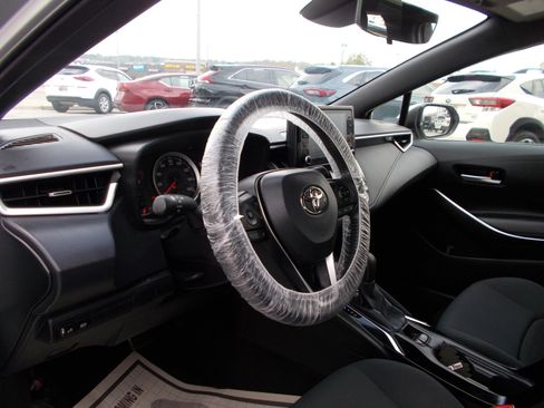 Used 2022 Toyota Corolla SE FWD image 11