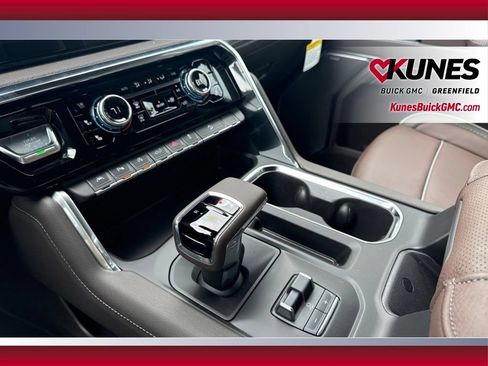New 2026 GMC Sierra 1500 Denali w/ Denali Reserve Package AWD/4WD image 26