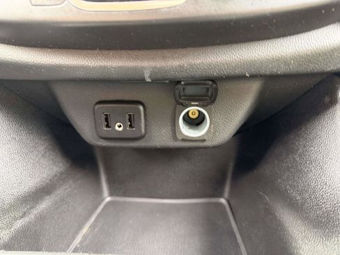 Certified 2023 Chevrolet Traverse LS FWD image 22