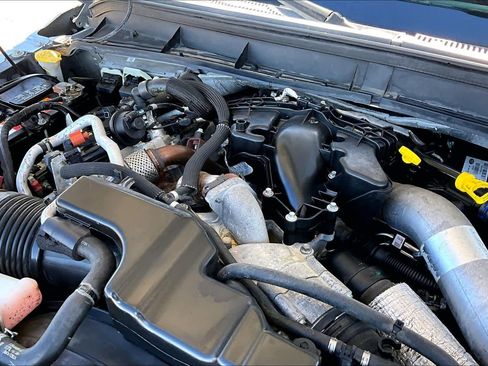 Used 2015 Ford F250 XLT w/ XLT Interior Package image 30