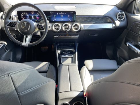 Certified 2025 Mercedes-Benz GLB 250 image 24