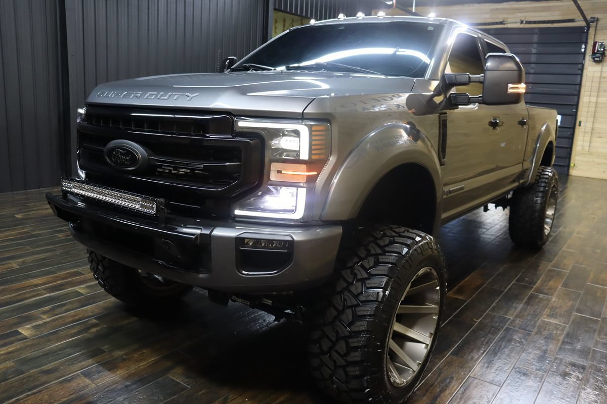 Used 2022 Ford F250 Lariat w/ Black Appearance Package AWD/4WD image 6