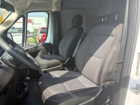 Used 2023 RAM ProMaster 2500 FWD image 18