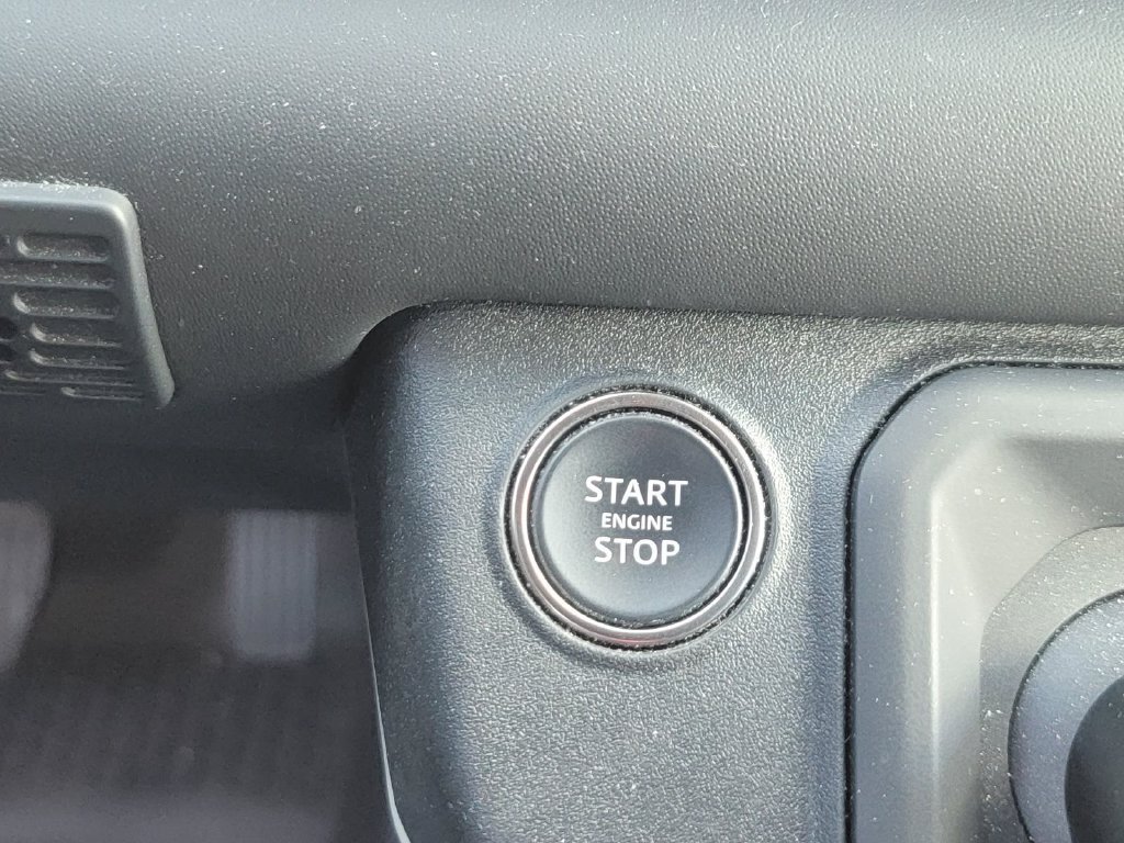 Used 2023 Land Rover Defender 110 SE AWD/4WD image 30