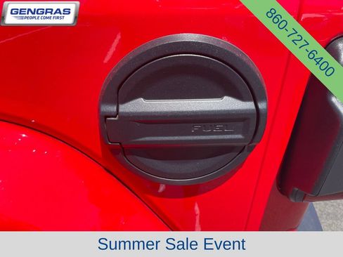 Used 2025 Jeep Wrangler Unlimited Sahara AWD/4WD image 27