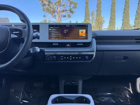 Used 2024 Hyundai Ioniq 5 SEL RWD image 15