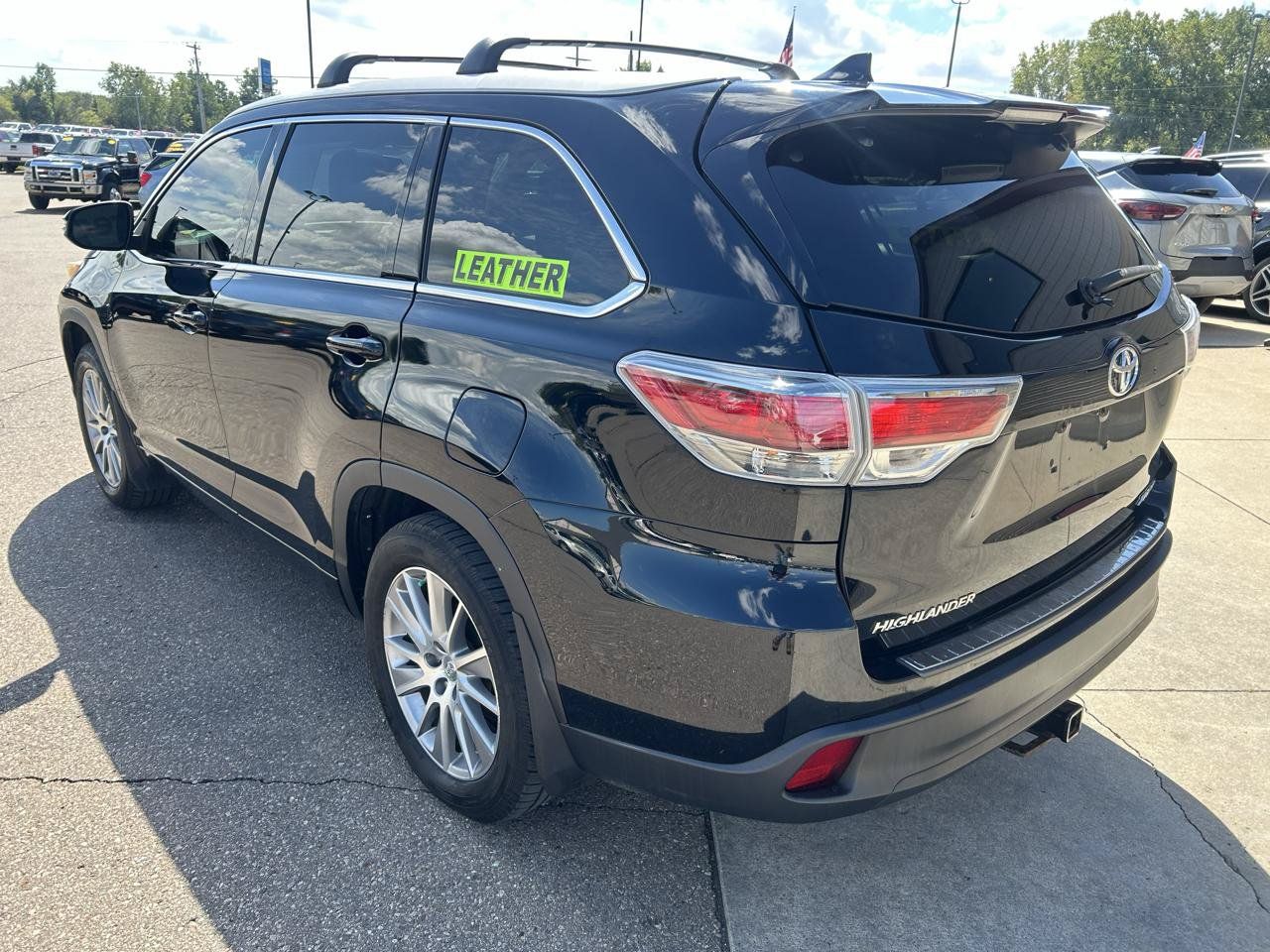 Used 2015 Toyota Highlander XLE AWD/4WD image 7