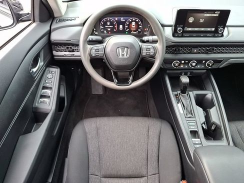Used 2023 Honda Accord LX image 11