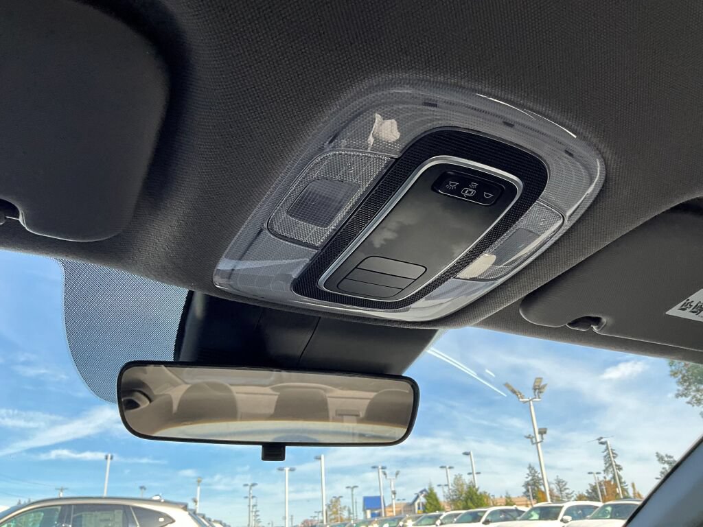 Used 2023 Hyundai Elantra SE w/ Preferred Accessory Package FWD image 15