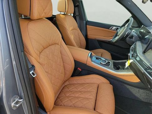 Used 2026 BMW X5 xDrive40i w/ M Sport Package AWD/4WD image 18