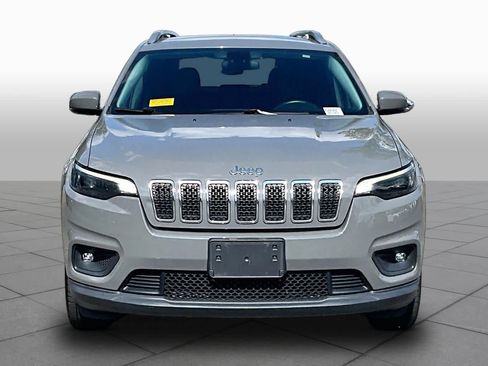 Used 2019 Jeep Cherokee Latitude Plus AWD/4WD image 4