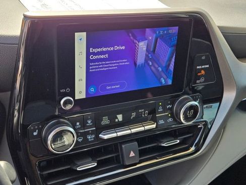 Certified 2025 Toyota Highlander XLE image 23