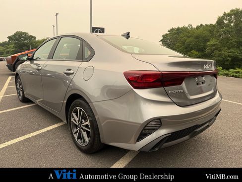 Used 2024 Kia Forte LXS w/ LXS Technology Package FWD image 6