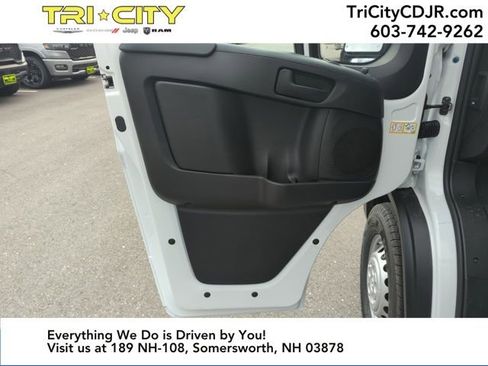 New 2026 RAM ProMaster 2500 w/ Convenience Group image 10