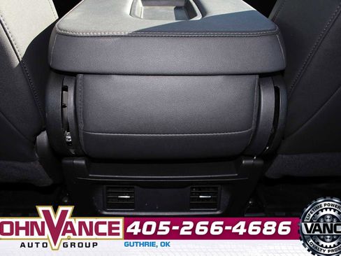 Used 2025 GMC Sierra 2500 Pro image 24