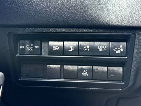 Used 2022 Toyota Tundra Limited w/ TRD Off-Road Package AWD/4WD image 26