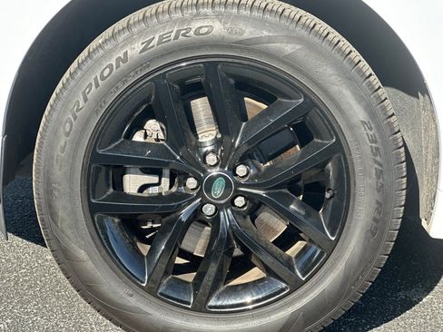 Used 2024 Land Rover Discovery Sport S image 34