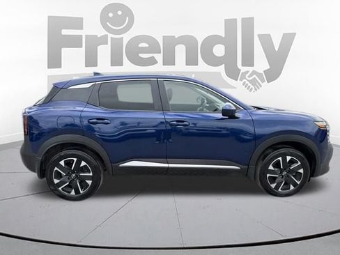Used 2025 Nissan Kicks SV AWD/4WD image 9