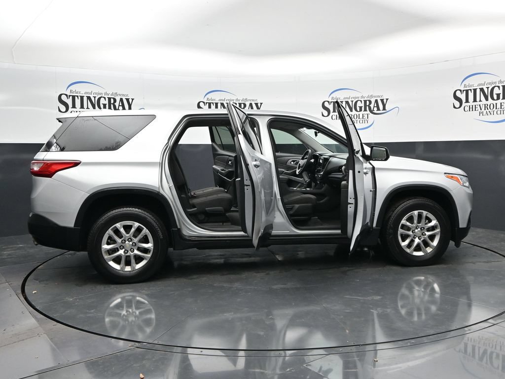 Used 2021 Chevrolet Traverse LS FWD image 36
