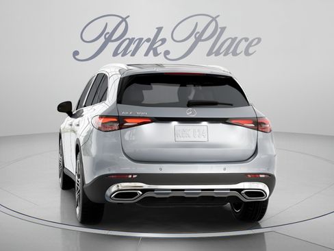 Used 2026 Mercedes-Benz GLC 300 image 16
