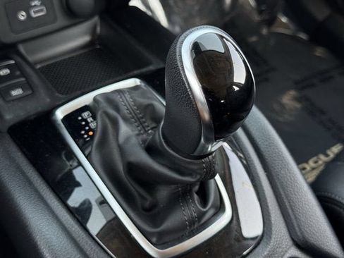 Used 2021 Nissan Rogue Sport SL w/ Premium Package FWD image 21